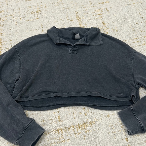 DIVIDED CROPPED SWEATSHIRT - Picture 1 of 4